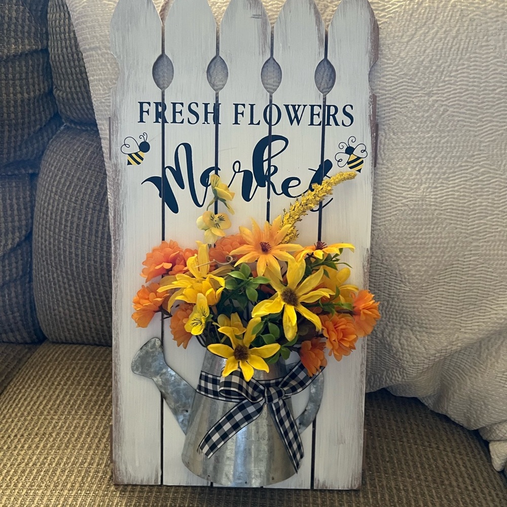 HANDCRAFTED DECOR - Picture 4 of 7